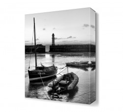 Deniz Feneri ve Kayıklar Tablosu